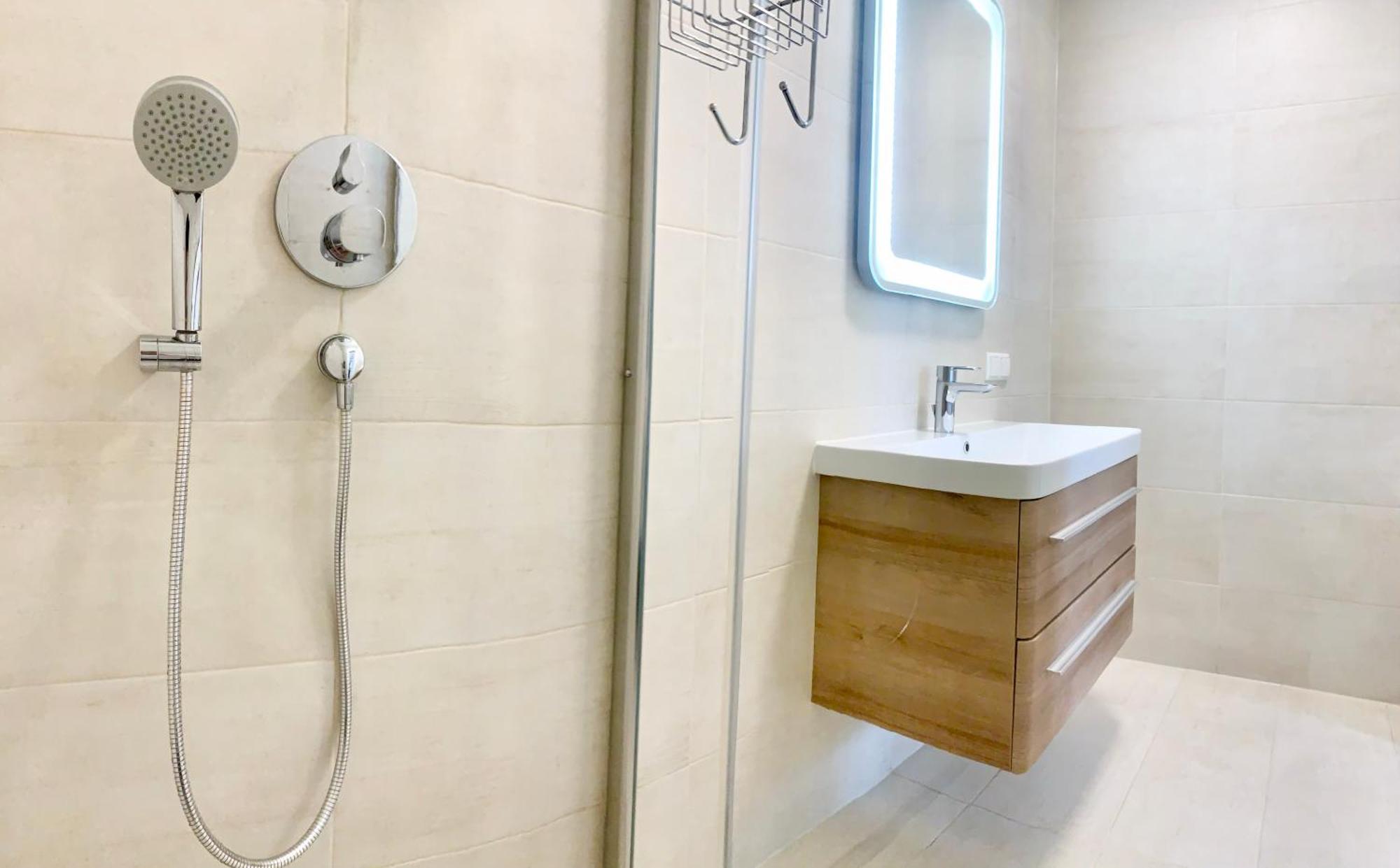 וינה Wohnung Mit Terrasse + Parkplatz מראה חיצוני תמונה